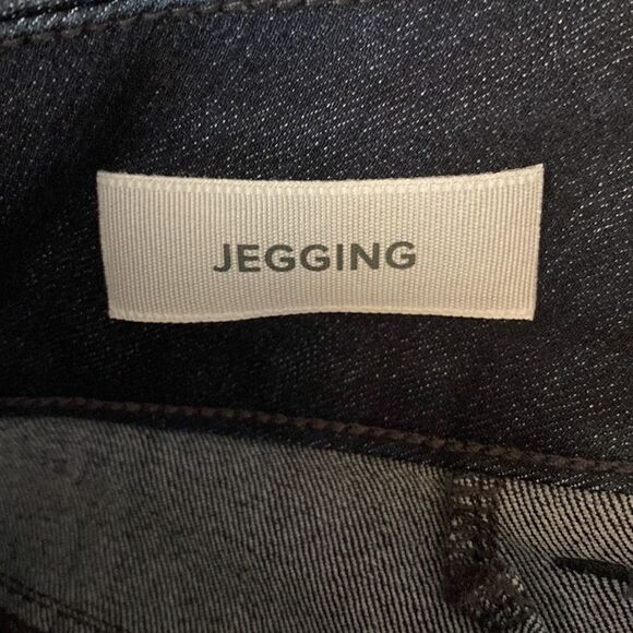 Torrid Jeggings Skinny Dark Wash Short Jeans - Picture 12 of 16